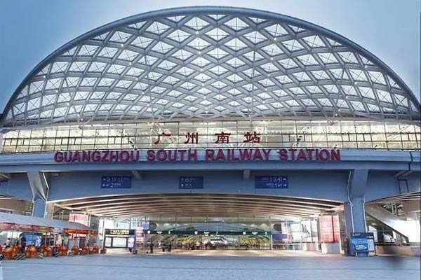 森哥電器登陸四大高鐵站，高鐵廣告強(qiáng)勢來襲！